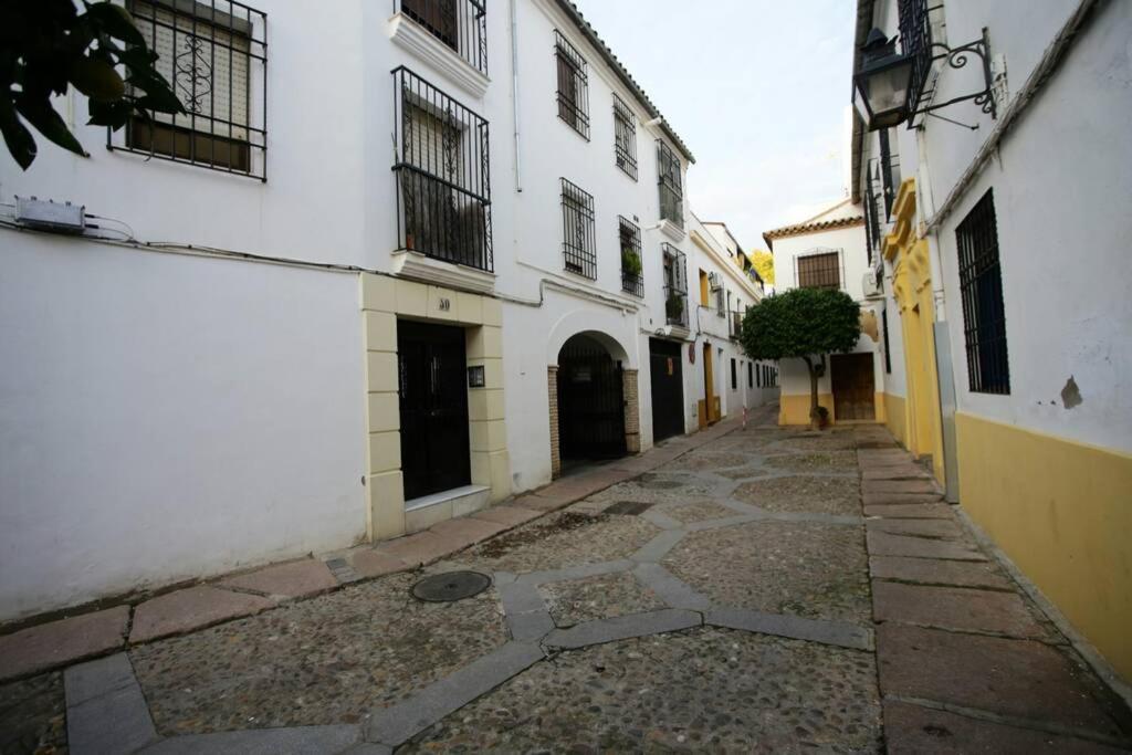 Calle San Basilio - Patios. Aparcamiento Gratis Cordoba Exterior photo